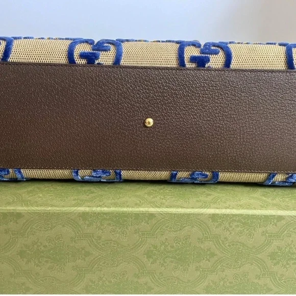 Gucci x Adidas Diana Medium Tote Bag - Picture 3 of 6